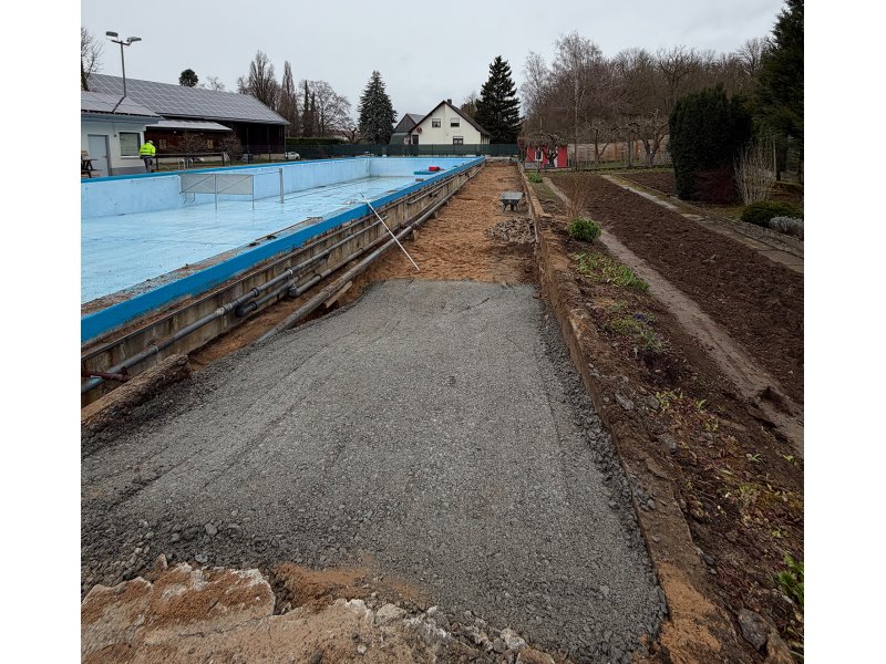 Bauarbeiten Längsseite 1